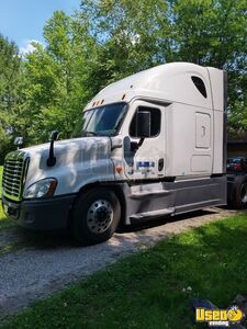 2014 Cascadia Freightliner Semi Truck Under Bunk Storage Ohio for Sale