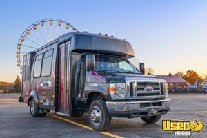 2014 E-450 14-passenger Party Bus Party Bus Michigan Gas Engine for Sale
