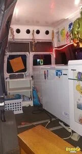 2014 E250 Ice Cream Truck Deep Freezer Pennsylvania Gas Engine for Sale