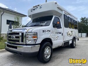 2014 E350 Mobile Hair & Nail Salon Truck Air Conditioning Florida Gas Engine for Sale