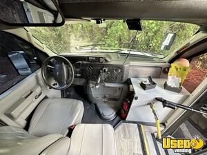 2014 E350 Mobile Hair & Nail Salon Truck Breaker Panel Florida Gas Engine for Sale