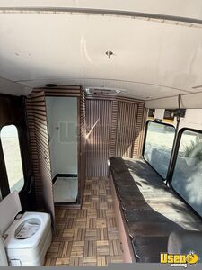 2014 E350 Pet Care / Veterinary Truck Shore Power Cord California Gas Engine for Sale