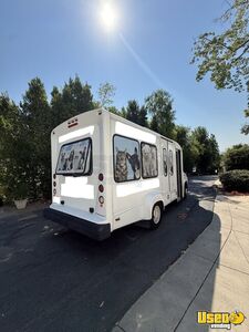 2014 E350 Pet Care / Veterinary Truck Spare Tire California Gas Engine for Sale