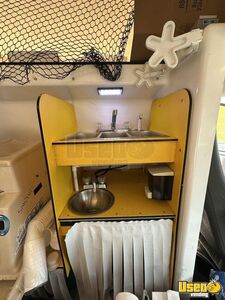 2014 Express Snowball Truck Floor Drains Texas Gas Engine for Sale