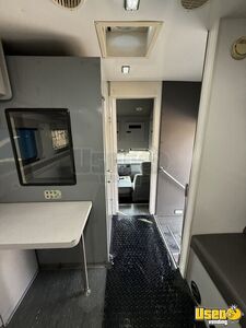 2014 F550 Rv Body Mobile Clinic Electrical Outlets Michigan Gas Engine for Sale
