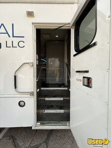 2014 F550 Rv Body Mobile Clinic Shore Power Cord Michigan Gas Engine for Sale