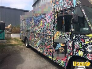 2014 Ford Utilimaster Catering Food Truck Cabinets California Gas Engine for Sale