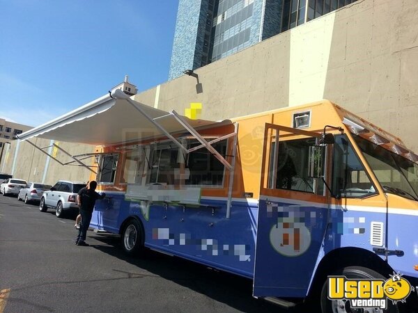 2014 Freightliner Mt 55 All-purpose Food Truck Hawaii Diesel Engine for Sale 2014 Freightliner Mt 55 All-purpose Food Truck Hawaii Diesel Engine for Sale