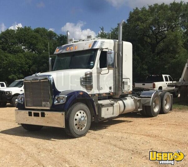 2014 Freightliner Semi Truck Texas for Sale