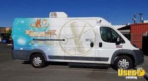 2014 Mobile Pet Grooming Truck Pet Care / Veterinary Truck New Mexico Gas Engine for Sale