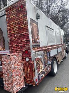 2014 Mt55 All-purpose Food Truck Cabinets New York Diesel Engine for Sale