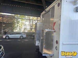 2014 Mt55 All-purpose Food Truck Insulated Walls New York Diesel Engine for Sale