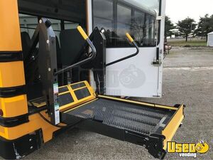 2014 School Bus Wheelchair Lift Indiana Diesel Engine for Sale