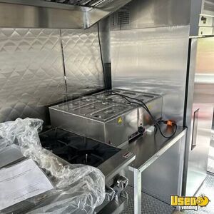 2014 Sn All-purpose Food Truck Diamond Plated Aluminum Flooring California Diesel Engine for Sale