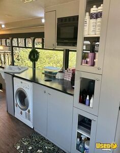 2014 Starcraft 3500 Mobile Hair & Nail Salon Truck Backup Camera Texas Diesel Engine for Sale