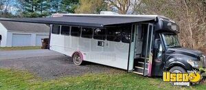 2014 Starcraft Mobile Hair & Nail Salon Truck New York Diesel Engine for Sale