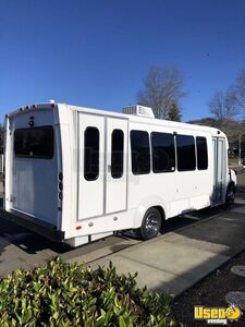 2014 Superduty Econoline E-450 Mobile Hair & Nail Salon Truck Cabinets California Gas Engine for Sale