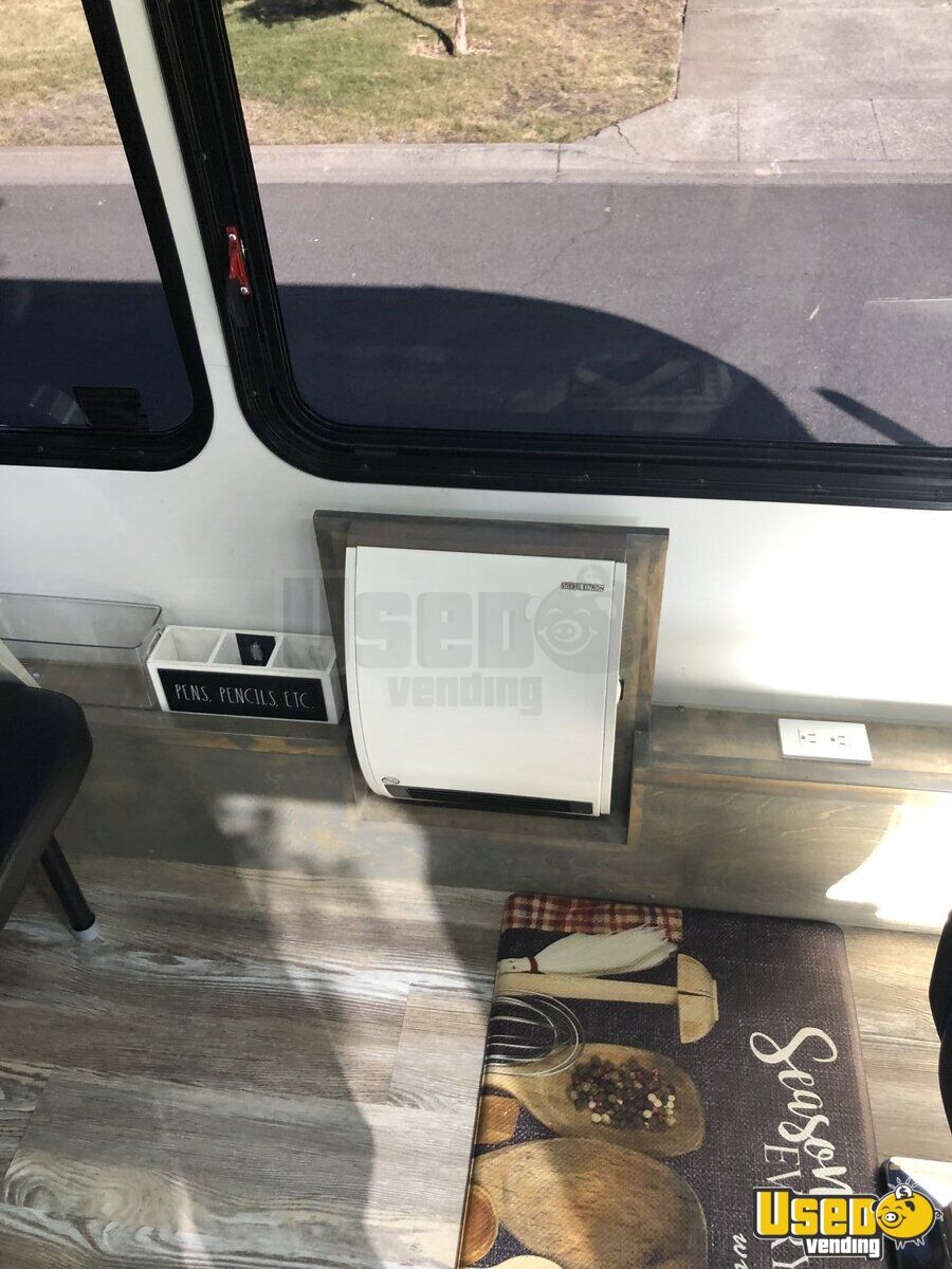 2014 Ford Elkhart Coach E450 Super Duty Luxury Mobile Salon for Sale