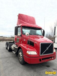 2014 Vnm Volvo Semi Truck 2 Indiana for Sale