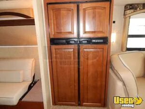 2015 29um Precept Rv Motorhome Bus Motorhome 45 Indiana Gas Engine for Sale