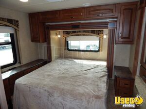 2015 29um Precept Rv Motorhome Bus Motorhome 46 Indiana Gas Engine for Sale