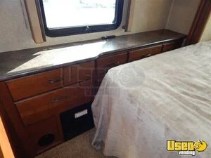 2015 29um Precept Rv Motorhome Bus Motorhome 47 Indiana Gas Engine for Sale