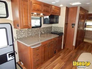 2015 29um Precept Rv Motorhome Bus Motorhome 48 Indiana Gas Engine for Sale
