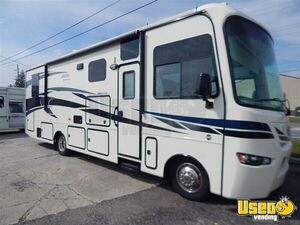 2015 29um Precept Rv Motorhome Bus Motorhome Bathroom Indiana Gas Engine for Sale