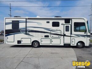 2015 29um Precept Rv Motorhome Bus Motorhome Cabinets Indiana Gas Engine for Sale