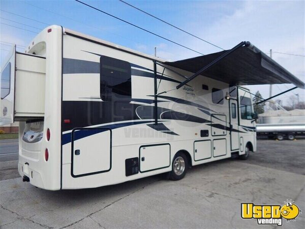 2015 29um Precept Rv Motorhome Bus Motorhome Indiana Gas Engine for Sale