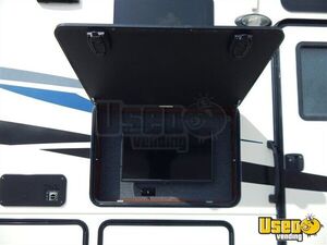 2015 29um Precept Rv Motorhome Bus Motorhome Shower Indiana Gas Engine for Sale