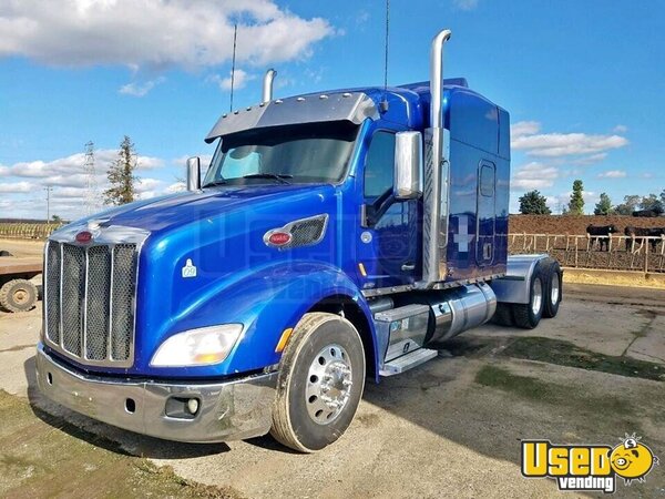 2015 579 Peterbilt Semi Truck California for Sale