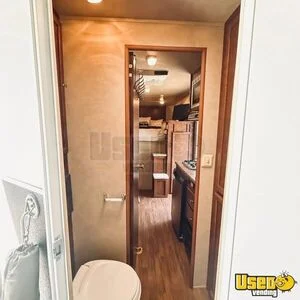 2015 Bison Lt 3-horse Lq Trailer Kitchen Sinks Oregon for Sale