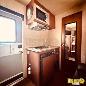 2015 Bison Lt 3-horse Lq Trailer Microwave Oregon for Sale