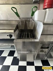 2015 Carrier Kitchen Food Trailer Fire Extinguisher California Gas Engine for Sale