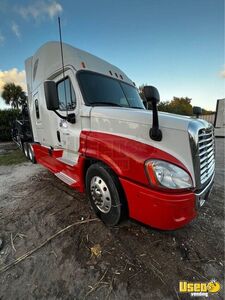 2015 Cascadia Freightliner Semi Truck 2 Florida for Sale