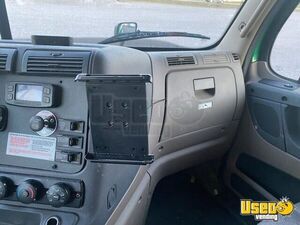 2015 Cascadia Freightliner Semi Truck 8 Tennessee for Sale