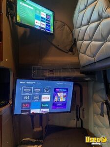 2015 Cascadia Freightliner Semi Truck 9 Tennessee for Sale