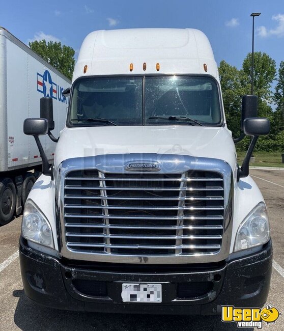 2015 Cascadia Freightliner Semi Truck Alabama for Sale