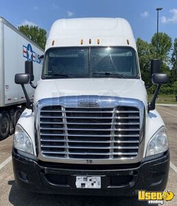 2015 Cascadia Freightliner Semi Truck Alabama for Sale