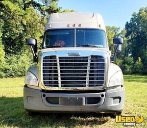 2015 Cascadia Freightliner Semi Truck Bluetooth Tennessee for Sale