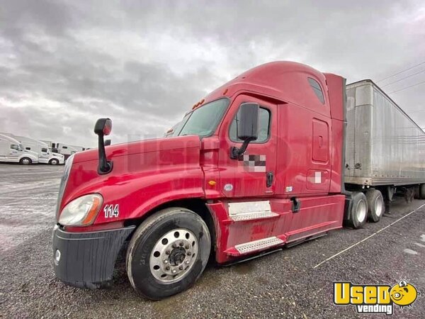 2015 Cascadia Freightliner Semi Truck California for Sale
