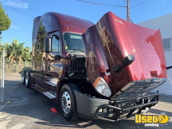 2015 Cascadia Freightliner Semi Truck California for Sale