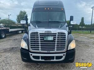 2015 Cascadia Freightliner Semi Truck Chrome Package Florida for Sale