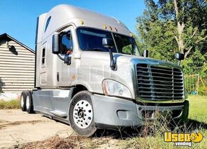 2015 Cascadia Freightliner Semi Truck Double Bunk Tennessee for Sale