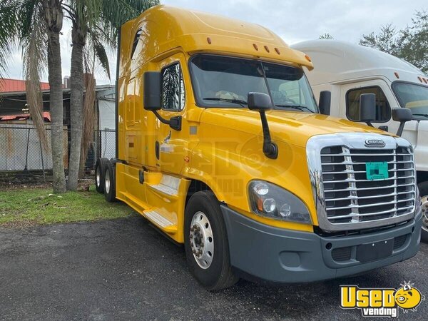 2015 Cascadia Freightliner Semi Truck Florida for Sale