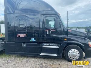 2015 Cascadia Freightliner Semi Truck Florida for Sale