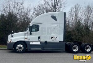 2015 Cascadia Freightliner Semi Truck Fridge Tennessee for Sale