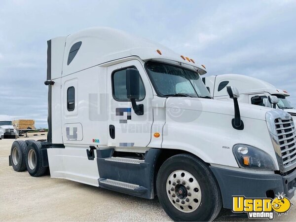 2015 Cascadia Freightliner Semi Truck Manitoba for Sale