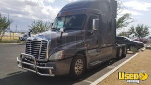 2015 Cascadia Freightliner Semi Truck Nevada for Sale
